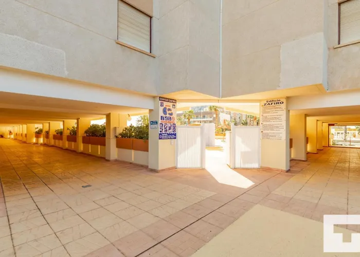 Zafiro 27b - Grupo Turis * קלפה